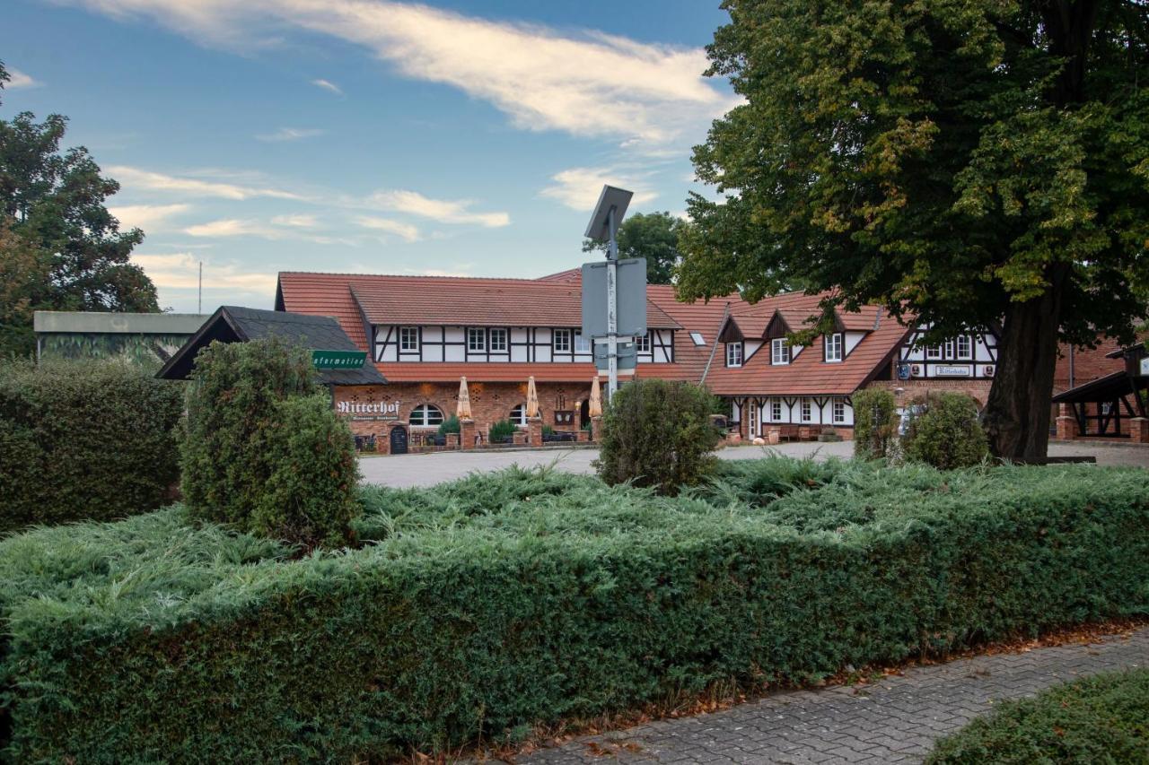 ホテル Ritterhof Kampehl Neustadt  エクステリア 写真
